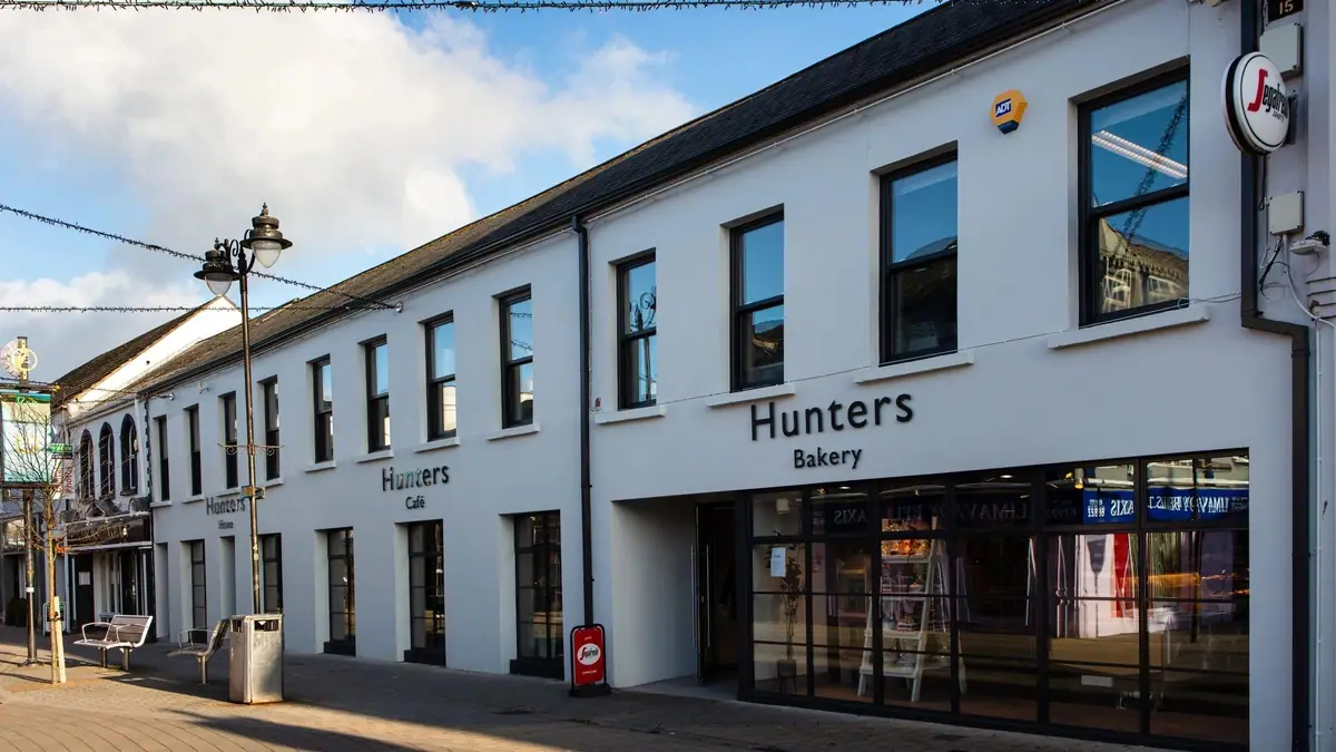 Hunters Bakery (Cafe) – cake maker in Limavady town centre